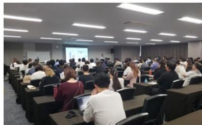 社員が参加する経営方針共有の会議